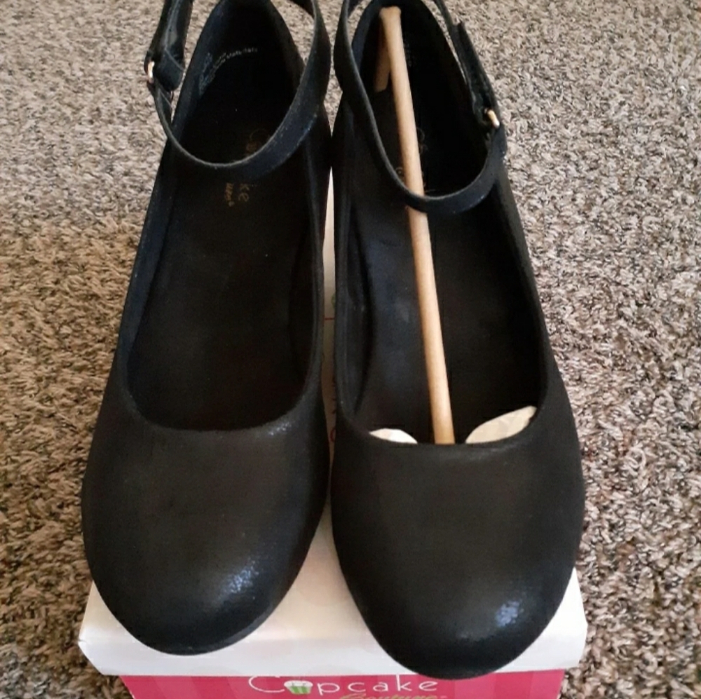 Cupcake shoes